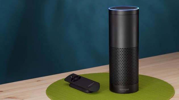Amazon Echo Lautsprecher mit Sprachassistentin Alexa
